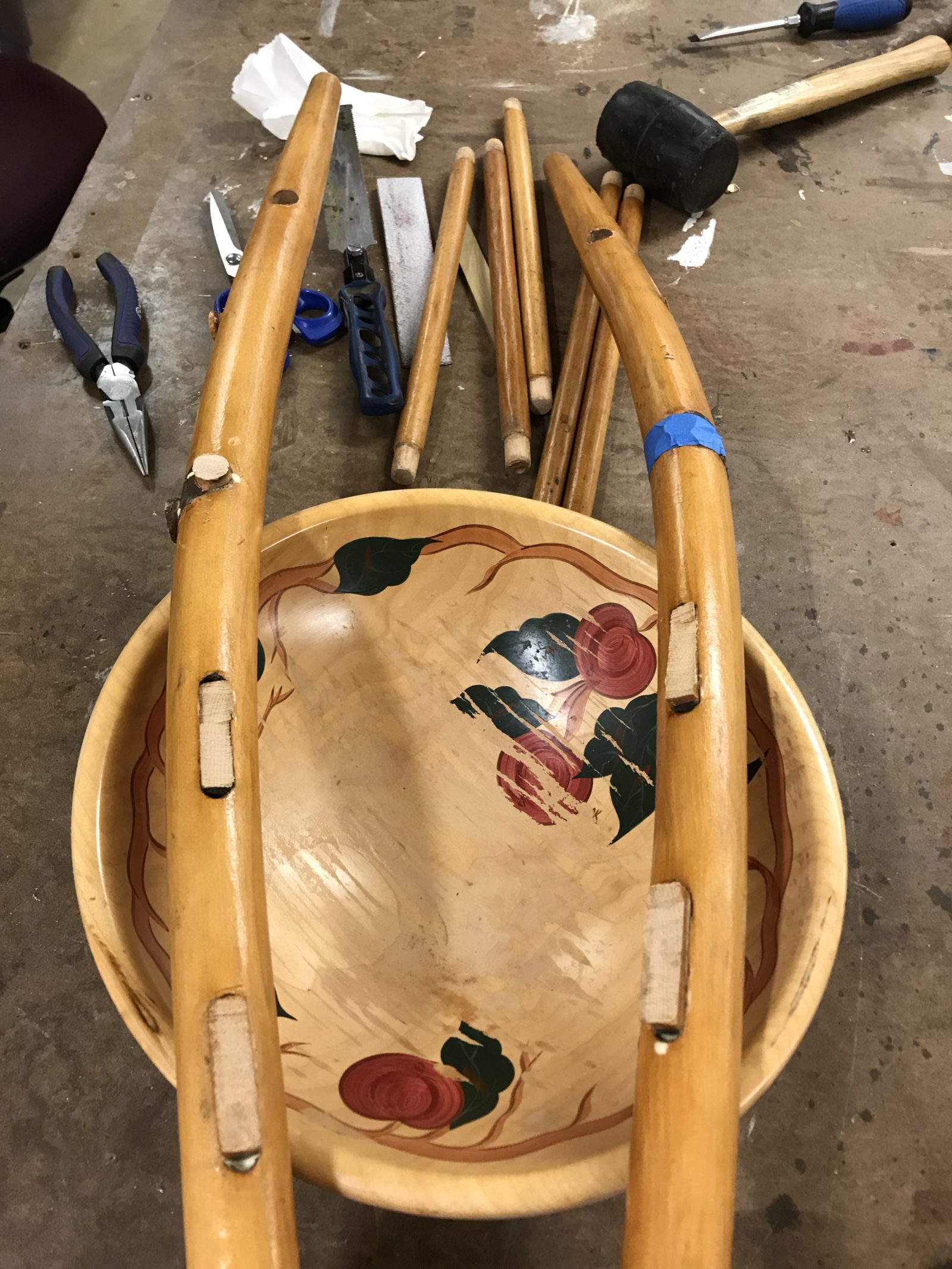 wooden bowl and wooden lyre arms to be assembled